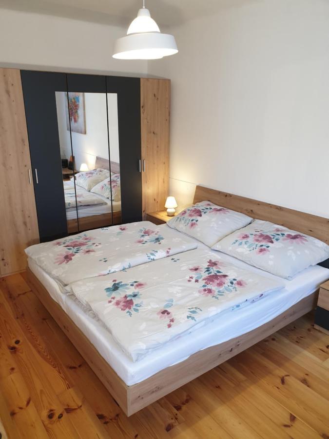 Apartman Central, Self Check In 24 H, Free Parking Banská Bystrica Exterior foto
